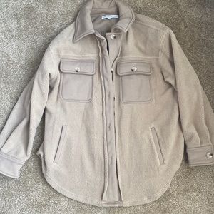 Oversized fleece shacket!